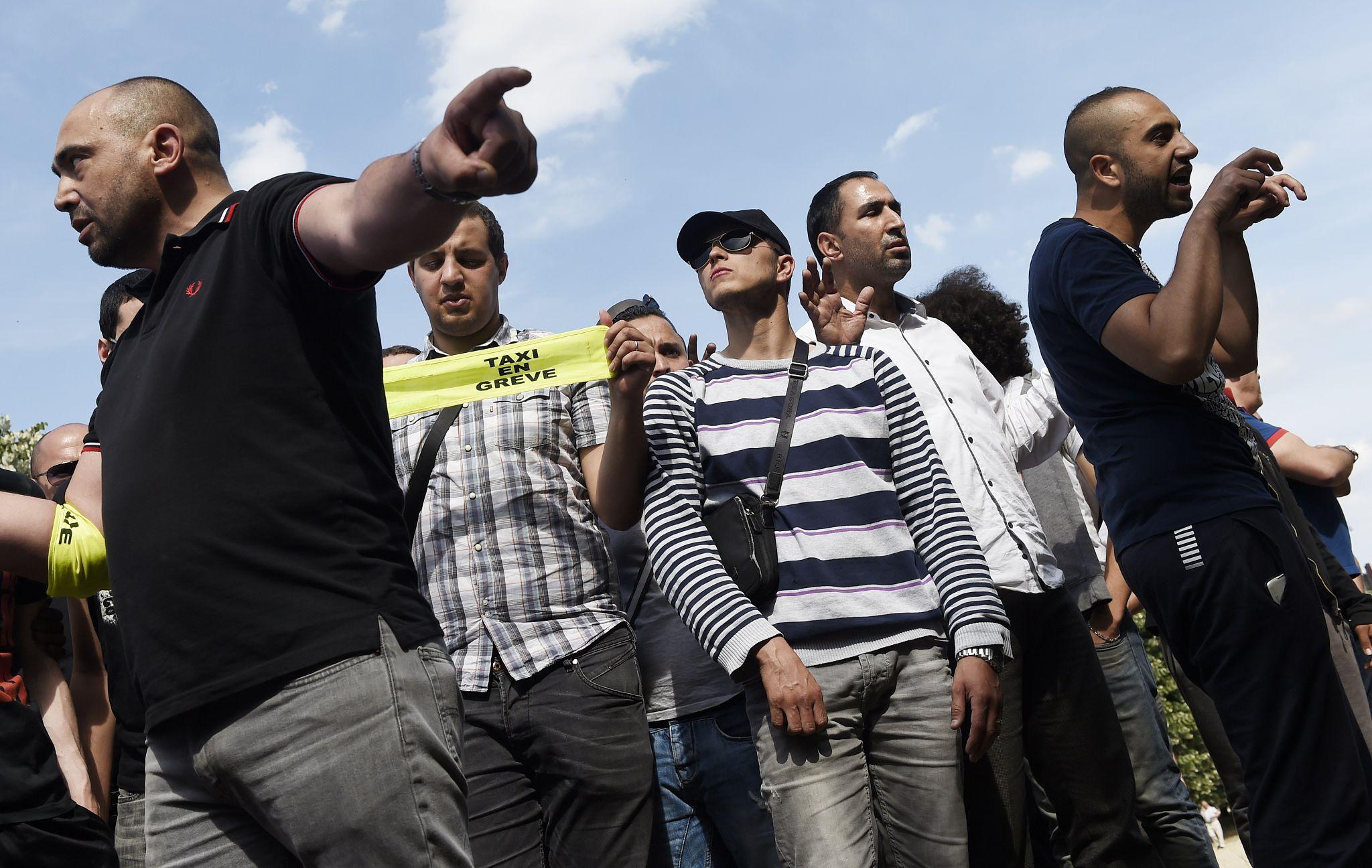 Platform Workers Rights Debate Grows in Europe 3 Gig economy workers in France call for stronger platform workers rights