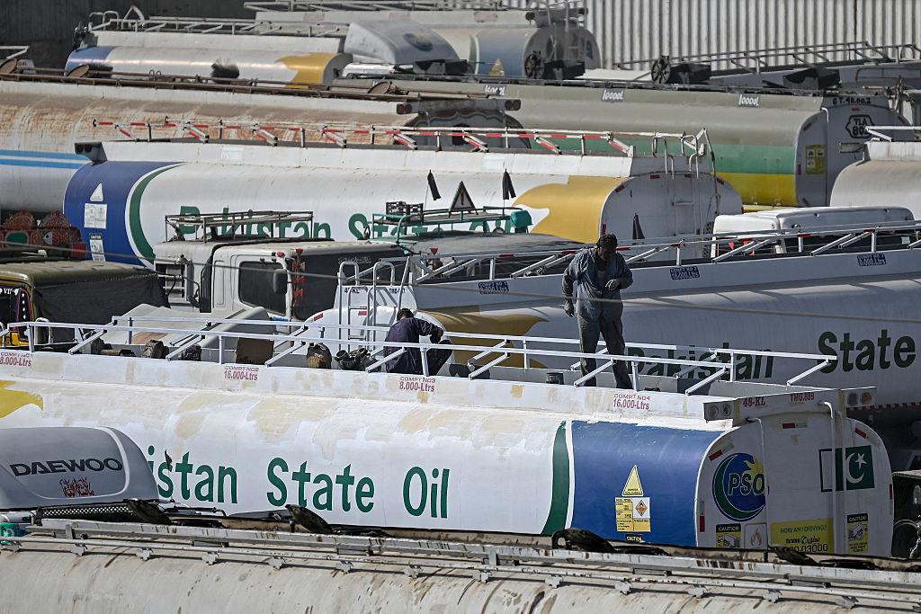 Global Trade Disrupted as Iran War Sends Oil and Shipping Costs Higher Middle East 2026 3 Iran war supply disruption affecting oil tanker routes in the Middle East 2026