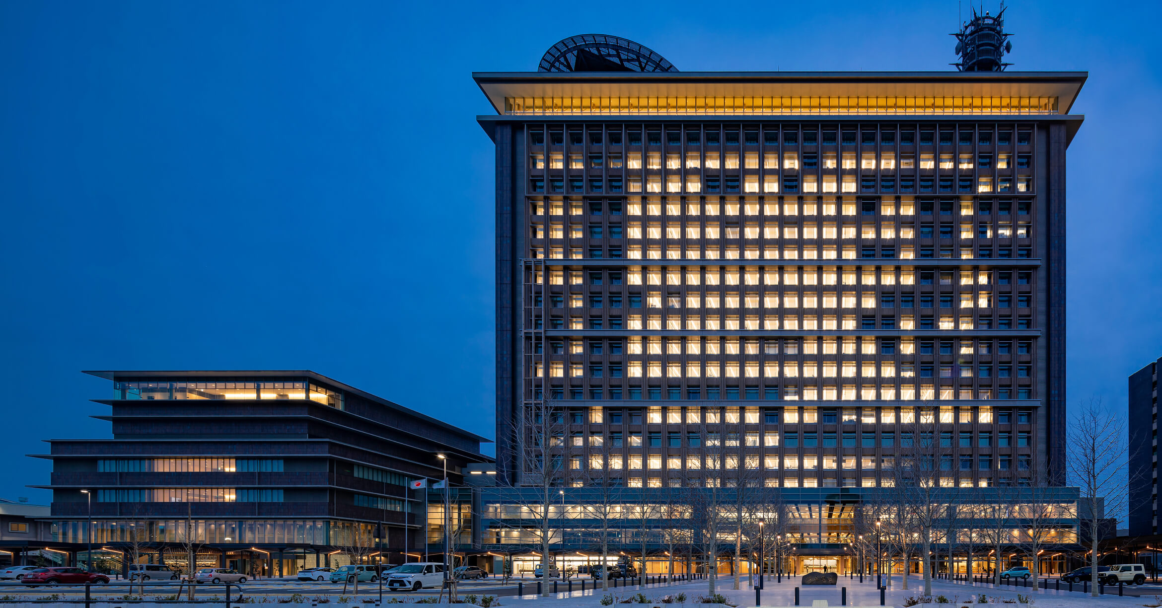 Malaysia energy crisis response reduces electricity use in government offices