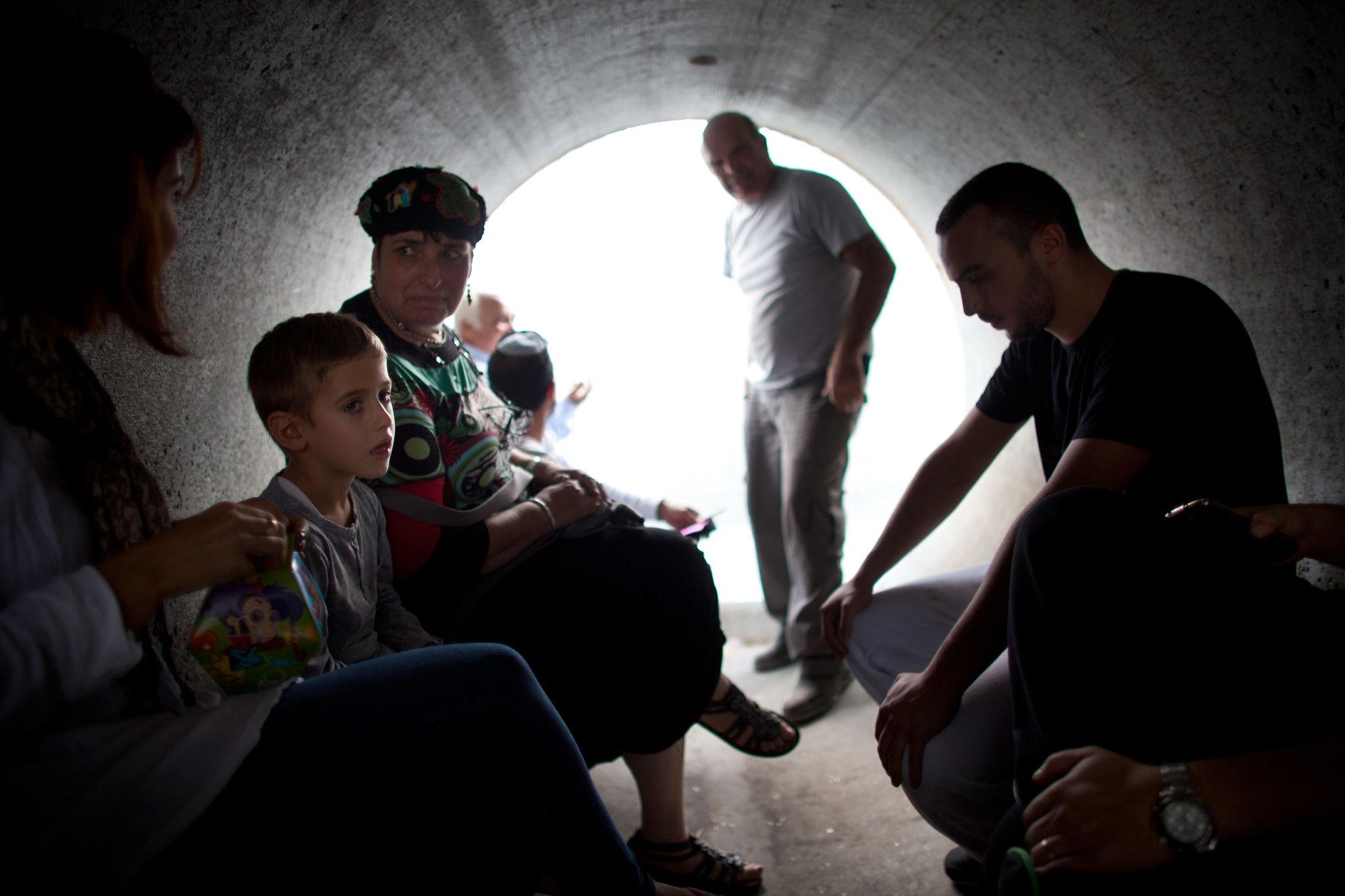 Sirens sound in northern central Israel as Tensions Spike – Tel Aviv 2026 2 Sirens sound in northern central Israel residents entering bomb shelters