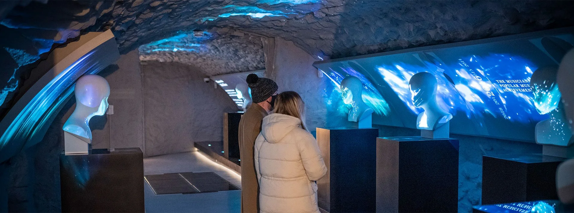 Immersive Animation Exhibit Redefines Museum Experience Los Angeles 2026 1 Projection mapping technology inside immersive animation exhibit gallery