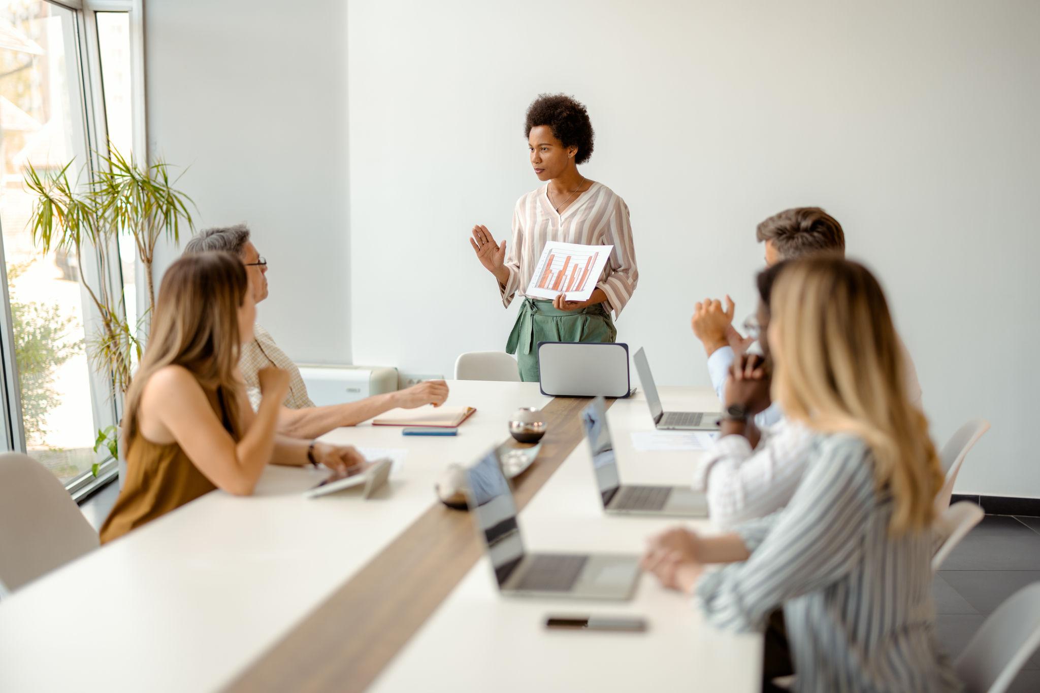 Fintech Revenue Growth Accelerates as Plus500 Expands US Business 4 fintech revenue growth reflected in trading dashboard analytics and user activity