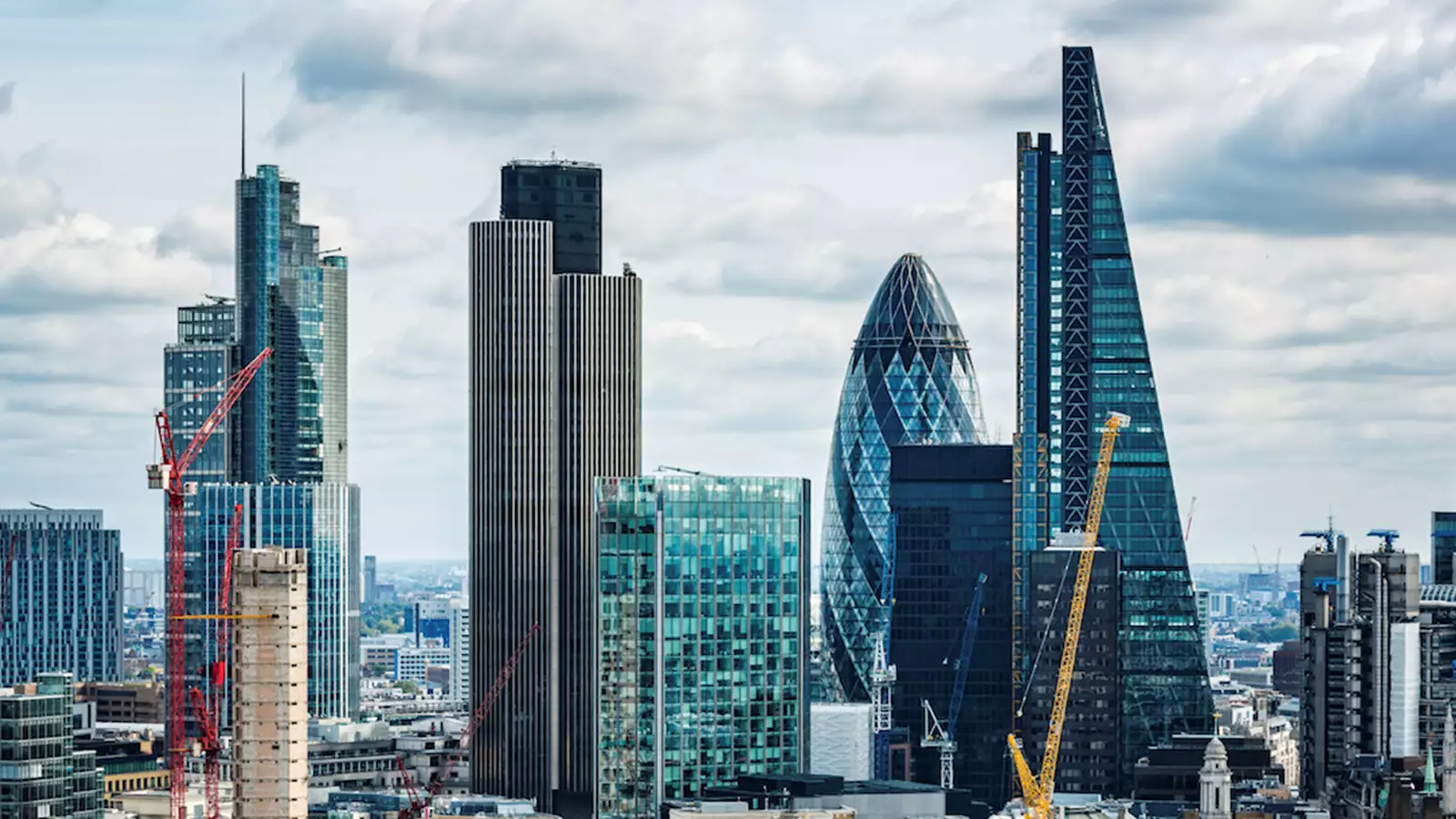 Google AI Update Marks Strategic Expansion in Artificial Intelligence Leadership London 2026 3 Cloud infrastructure supporting performance of Google AI update