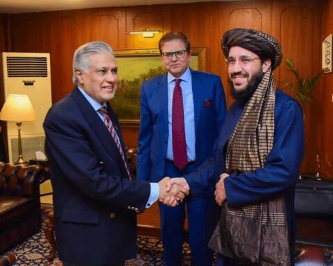 Pakistan diplomatic role as global leaders meet for historic diplomatic talks