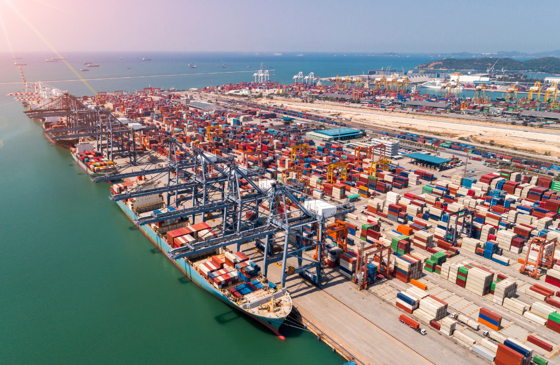 global energy crisis conflict showing oil tanker disruption in Middle East