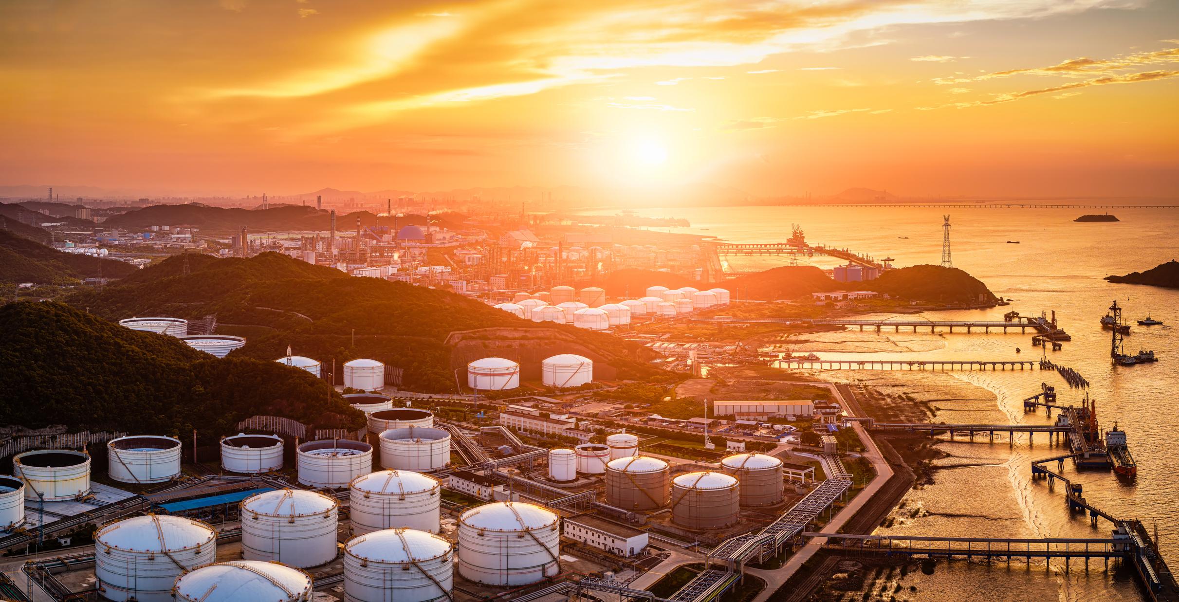 US foreign policy debate intensifies at Pentagon amid Iran explosions 2026