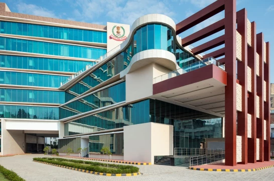 India royalty tariffs dispute discussed during corporate legal strategy meeting