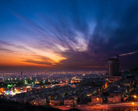 Middle East politics reflected in diplomatic meeting