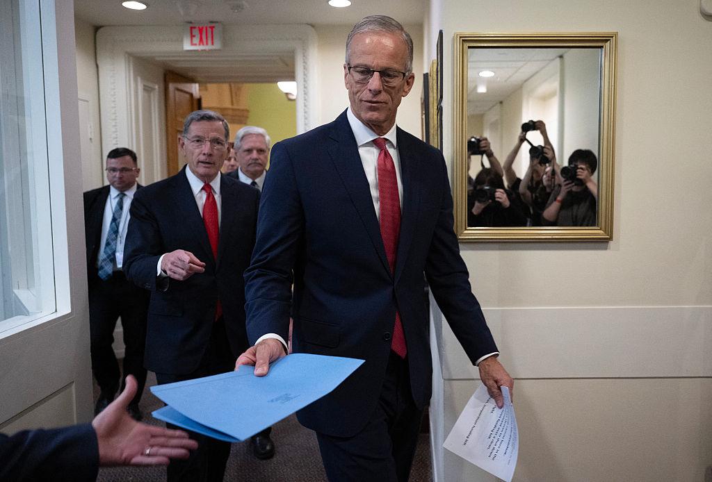 US House Faces Government Shutdown Vote in Washington 3 Lawmakers debate government shutdown vote on Capitol Hill