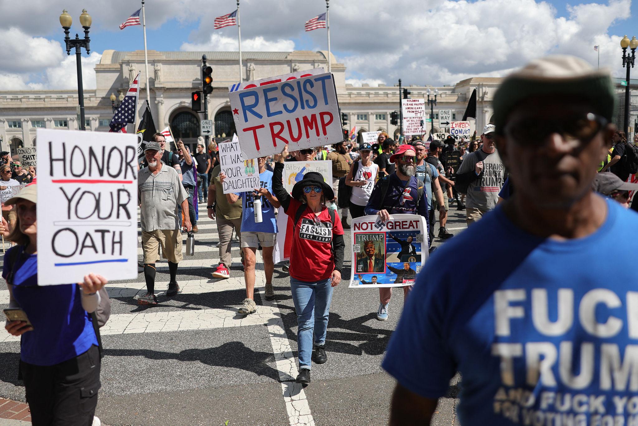 Federal building security at Justice Department headquarters in Washington 2026