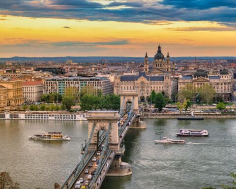 Hungary economic reforms shaping growth in Budapest financial district