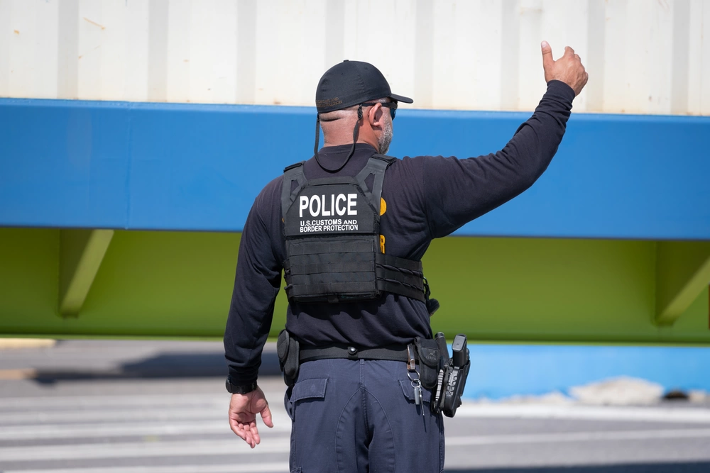 Decisive Legal Shift Drives Nationwide Customs Enforcement Changes Washington 2026 2 Border officers updating procedures under new customs enforcement changes