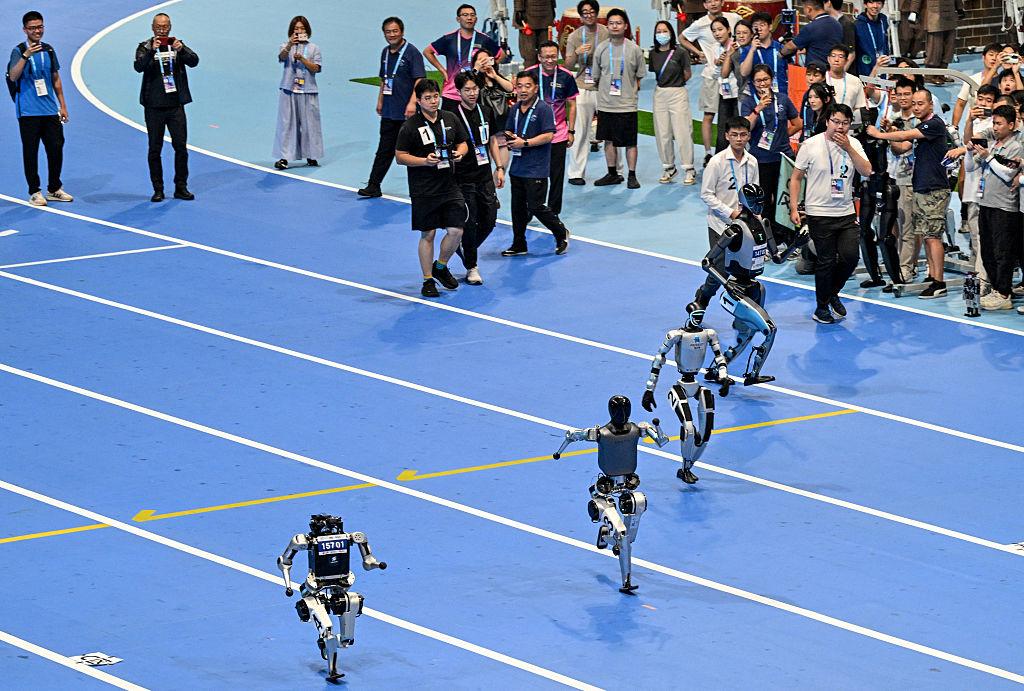 Artificial Intelligence Sports Breakthrough as Robots Outrun Humans in Beijing Race 4 artificial intelligence sports humanoid robot running technology innovation