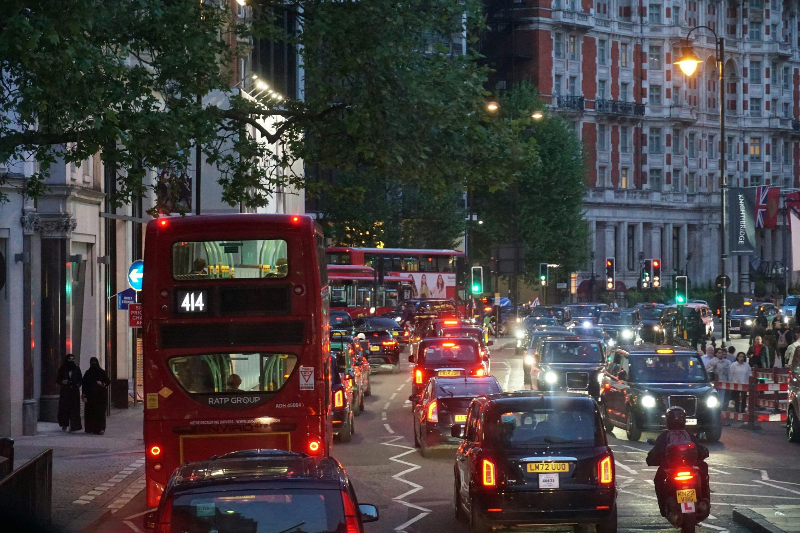 UK Fuel Prices Could Stabilize After Tax Reversal Talks in London 2026 2 London commuters react to rising UK fuel prices and transportation costs