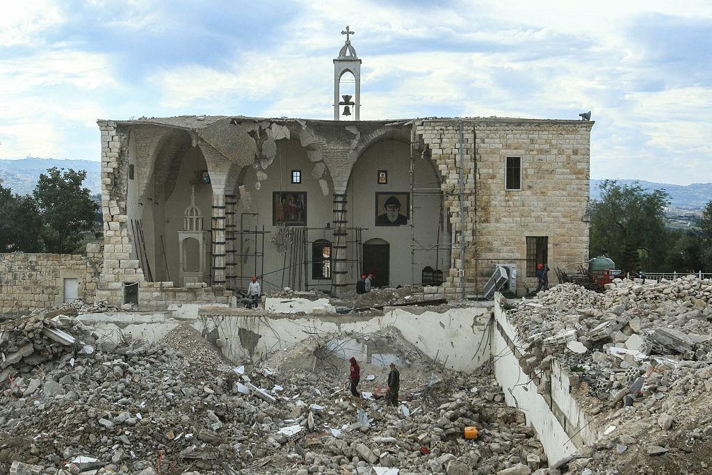 Israel Lebanon Border Violence Intensifies After Deadly Strikes Raise War Fears 2026 1 Israel Lebanon border violence aftermath with smoke rising after airstrike in southern Lebanon