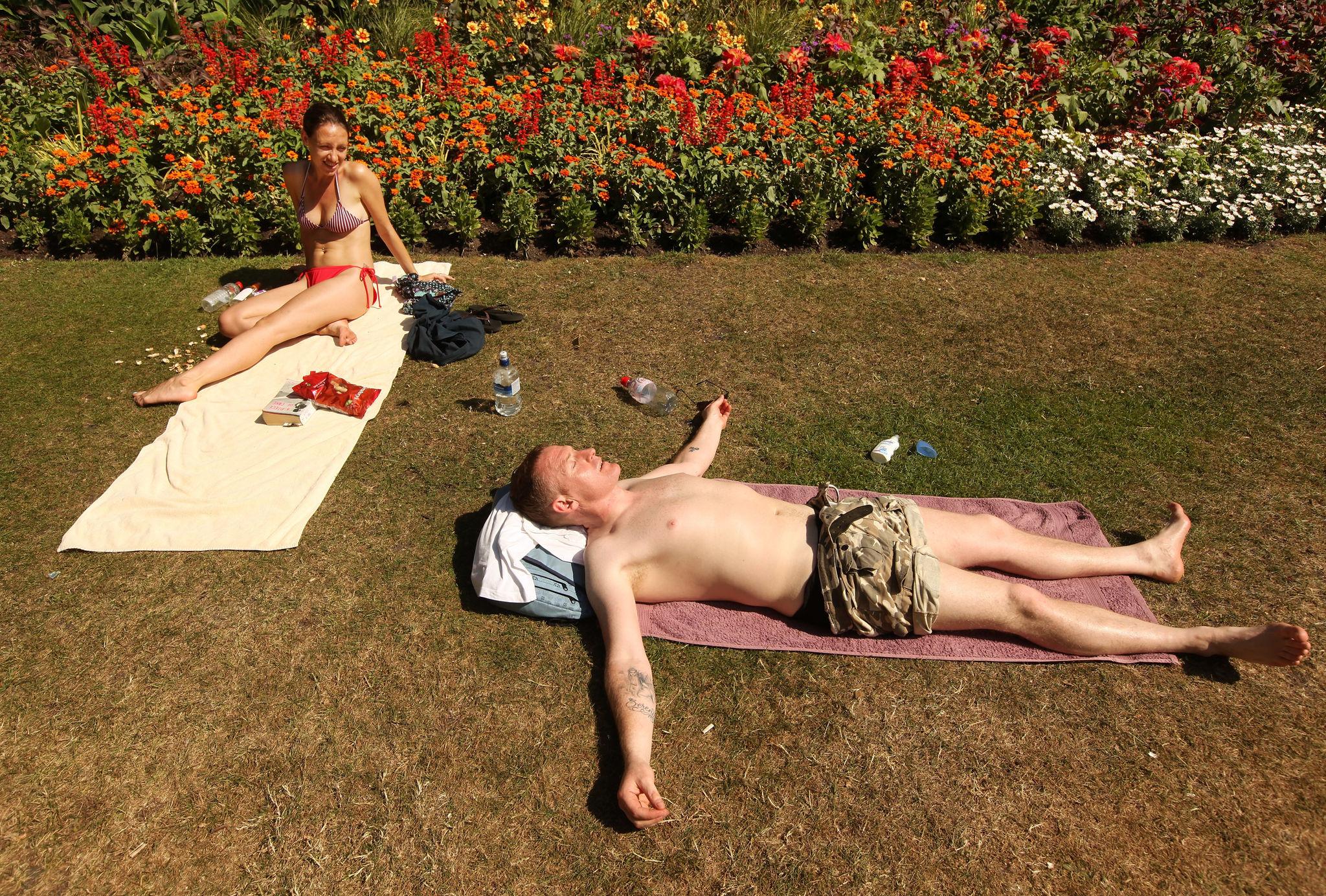 UK heatwave 2026 brings extreme temperatures across London skyline